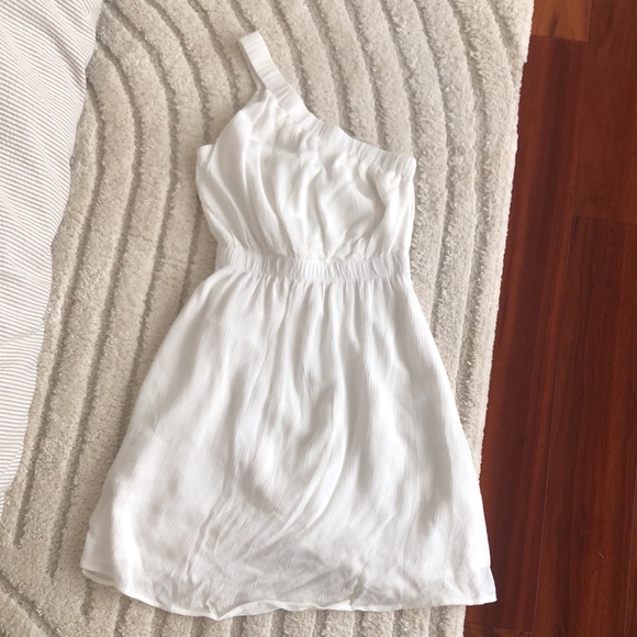 A&F - Asymmetrical Scrunchie Strap Mini Dress - Picture 2 of 2